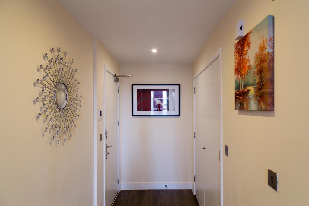 Contemporary & Homely Penthouse, 2 Mins Walk From Cambridge Station, Lift Access, Secured Gated On-Site Parking, Self Check-In, Super Fast Wifi, Terrace & Sleeps 6 Luaran gambar