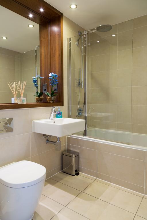 Contemporary & Homely Penthouse, 2 Mins Walk From Cambridge Station, Lift Access, Secured Gated On-Site Parking, Self Check-In, Super Fast Wifi, Terrace & Sleeps 6 Luaran gambar