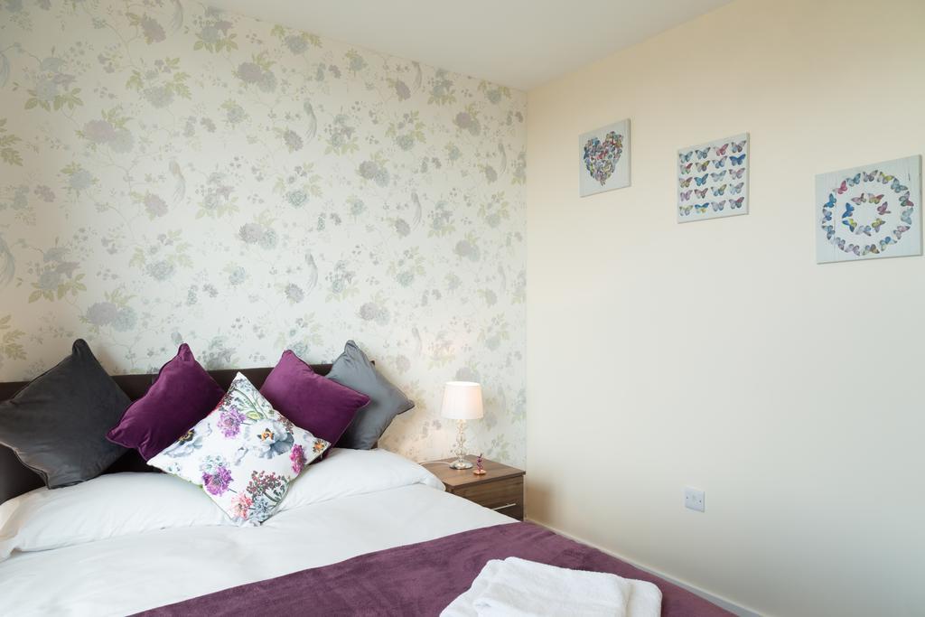 Contemporary & Homely Penthouse, 2 Mins Walk From Cambridge Station, Lift Access, Secured Gated On-Site Parking, Self Check-In, Super Fast Wifi, Terrace & Sleeps 6 Luaran gambar