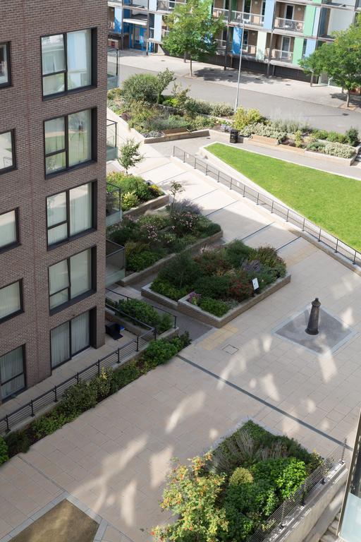 Contemporary & Homely Penthouse, 2 Mins Walk From Cambridge Station, Lift Access, Secured Gated On-Site Parking, Self Check-In, Super Fast Wifi, Terrace & Sleeps 6 Luaran gambar