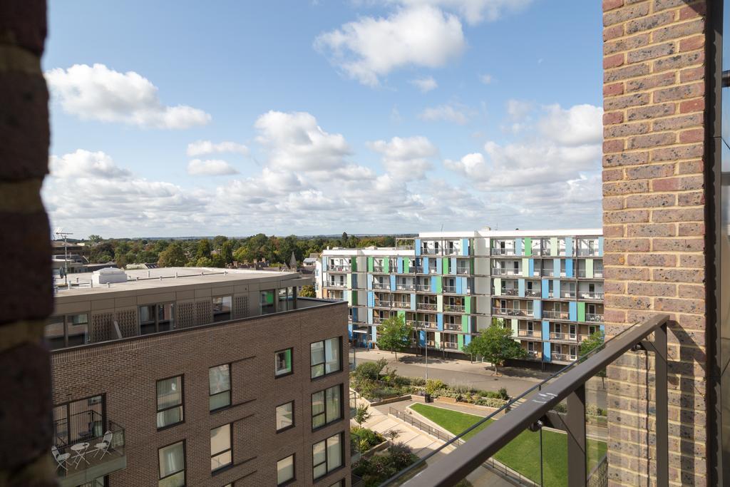 Contemporary & Homely Penthouse, 2 Mins Walk From Cambridge Station, Lift Access, Secured Gated On-Site Parking, Self Check-In, Super Fast Wifi, Terrace & Sleeps 6 Luaran gambar