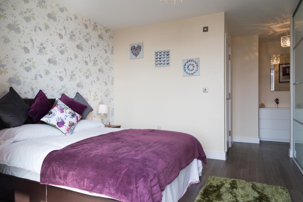 Contemporary & Homely Penthouse, 2 Mins Walk From Cambridge Station, Lift Access, Secured Gated On-Site Parking, Self Check-In, Super Fast Wifi, Terrace & Sleeps 6 Luaran gambar